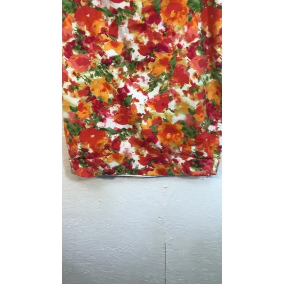 Forever21. Floral Pencil Skirt size 4 - Picture 4 of 13